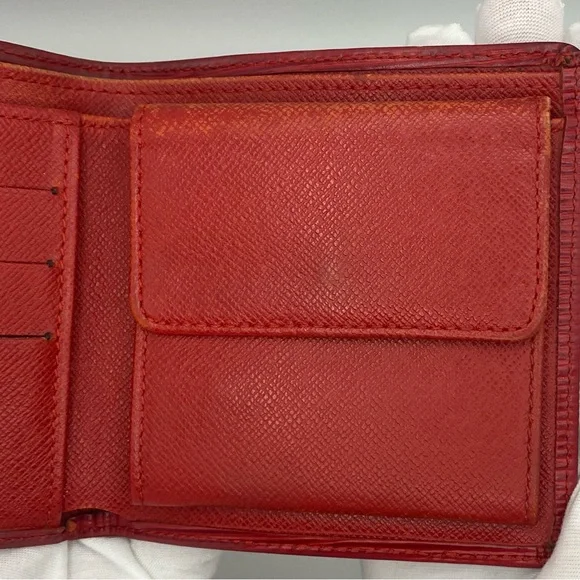 Louis Vuitton Red Leather Epi Textured Wallet - Picture 6 of 15
